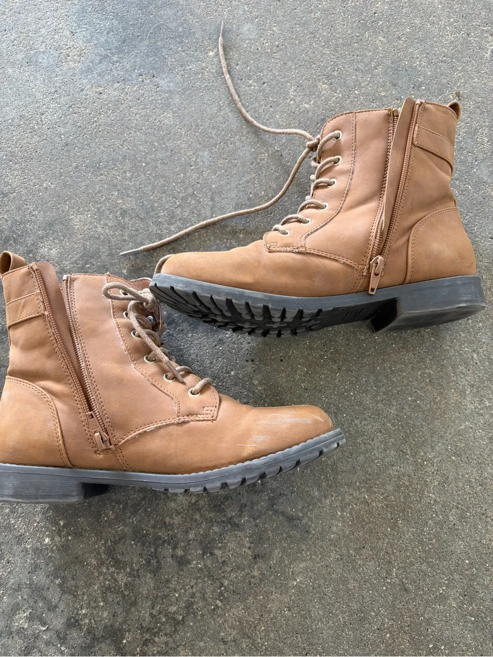 Girls Quilted Lace-Up Ankle Boots in Brown